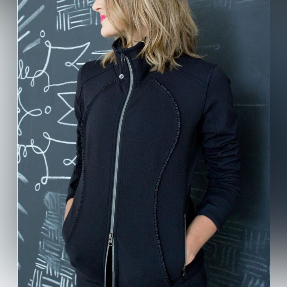Lululemon Nice Asana Jacket *Ruffle, Size 4